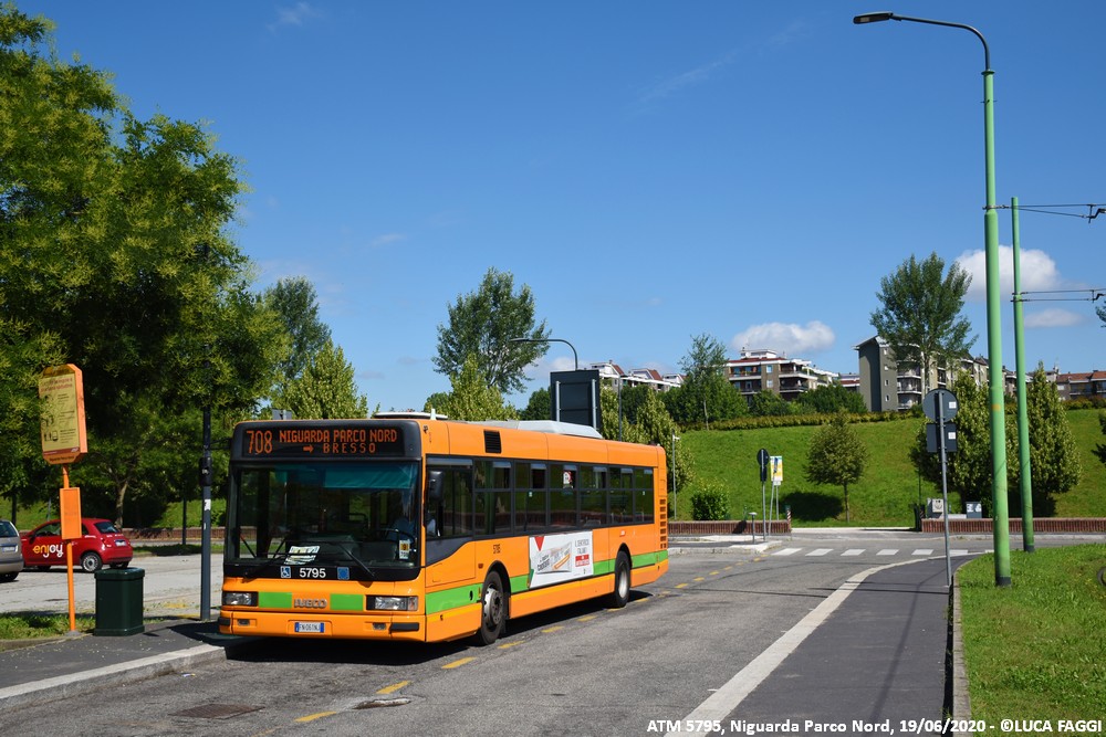 autobus cityclass atm 5795 milano linea 708